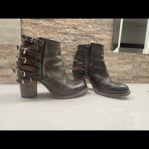 Freebirds Size 10 only wire once